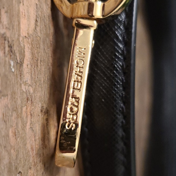 Michael Kors Taryn Tote - Picture 9 of 10